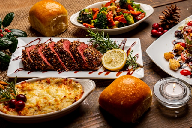 Festive Nutrition: Celebrate the Holidays with Balance and Health